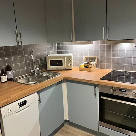 Modern Comfort In 1902 Wooden House, Center *